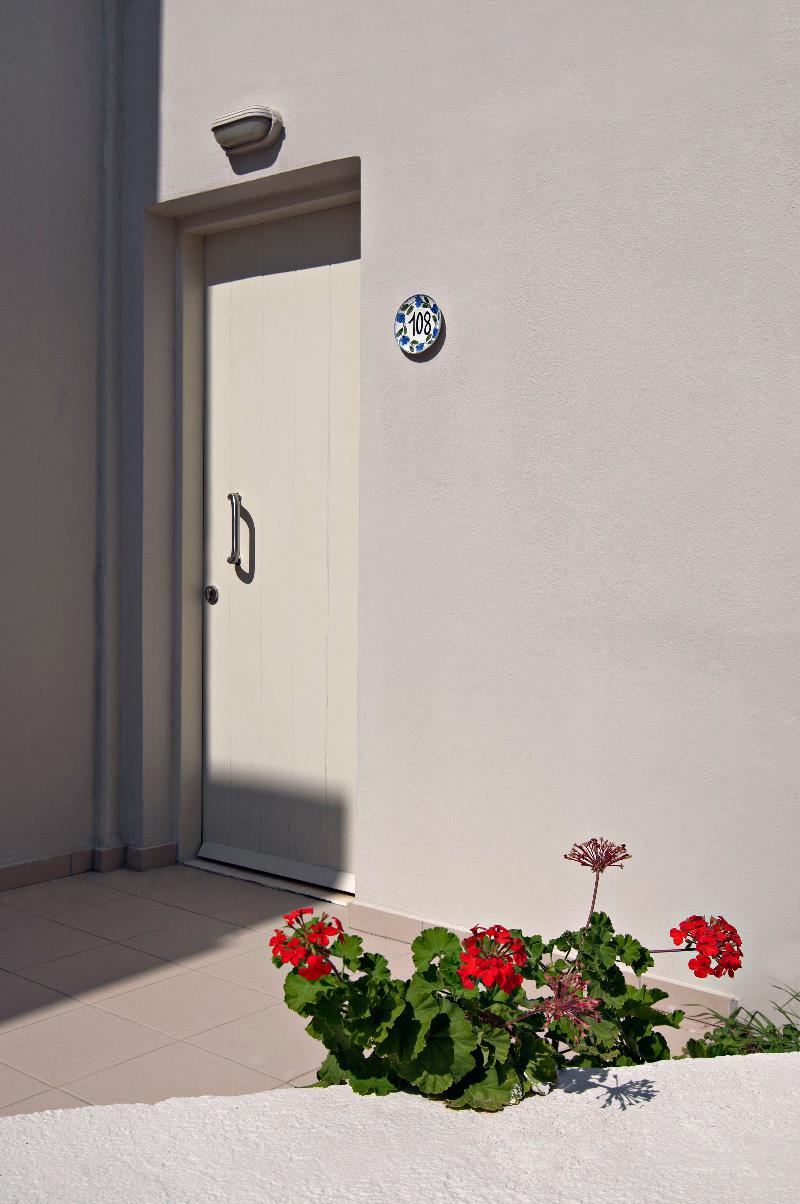 Ourania Apartments image