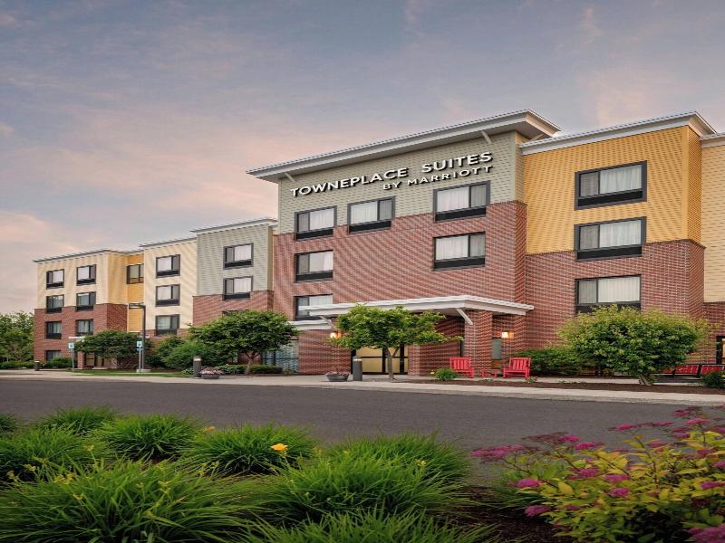 TownePlace Suites Bangor image