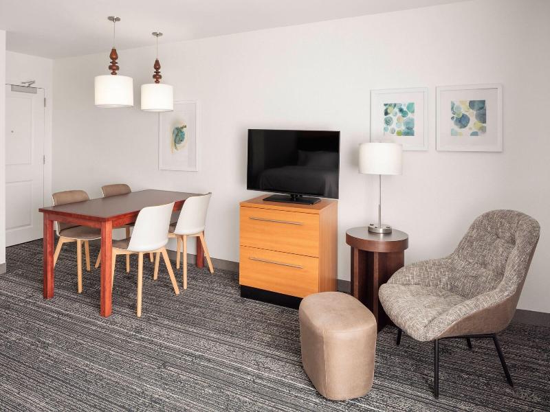 TownePlace Suites Bangor image