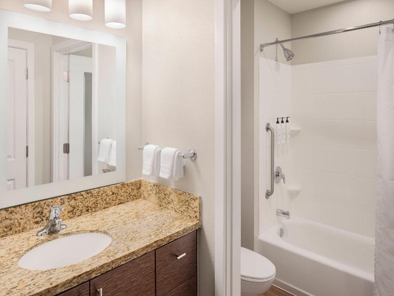 TownePlace Suites Bangor image