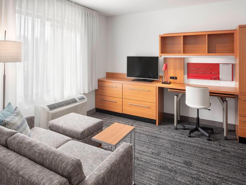 TownePlace Suites Bangor image