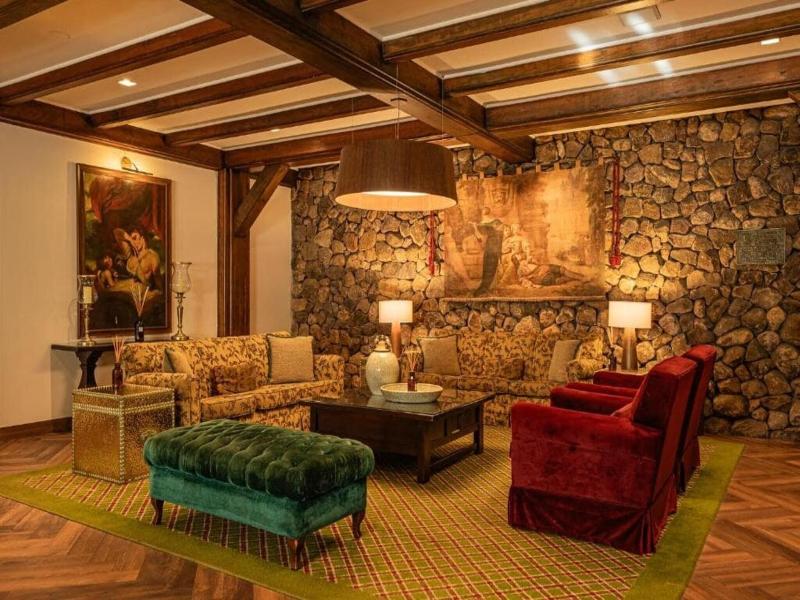Serrazul Hotel