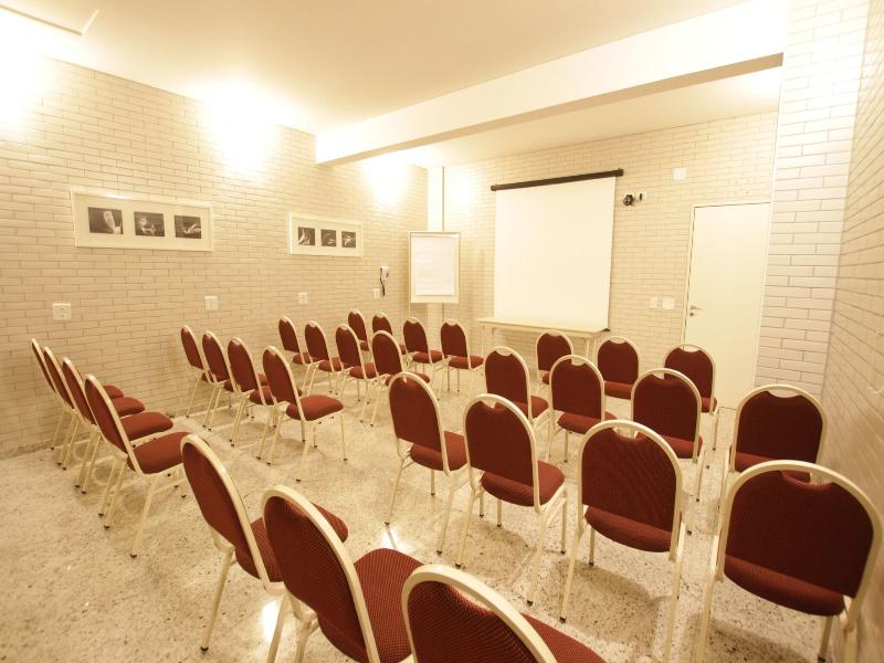 Confiance Batel Hotel