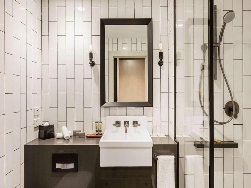 DoubleTree by Hilton Melbourne image