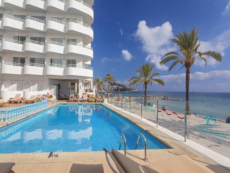 Apartamentos Mar y Playa 2 image