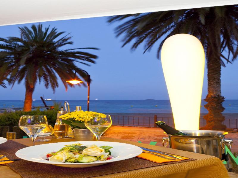 Apartamentos Mar y Playa 2 image