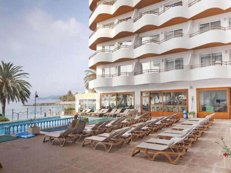 Apartamentos Mar y Playa 2 image