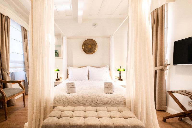 Viento Hotel image