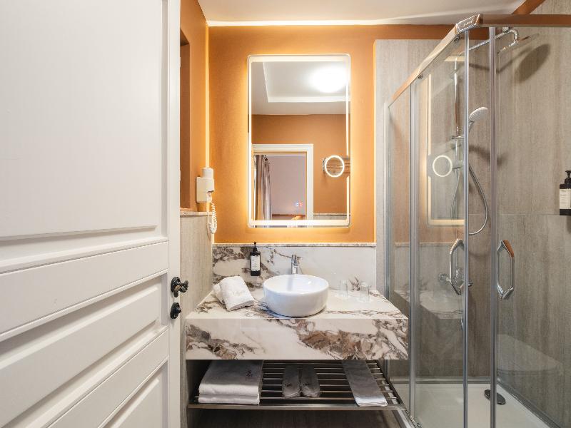 Viento Hotel image