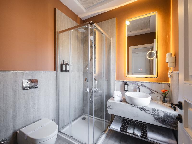 Viento Hotel image