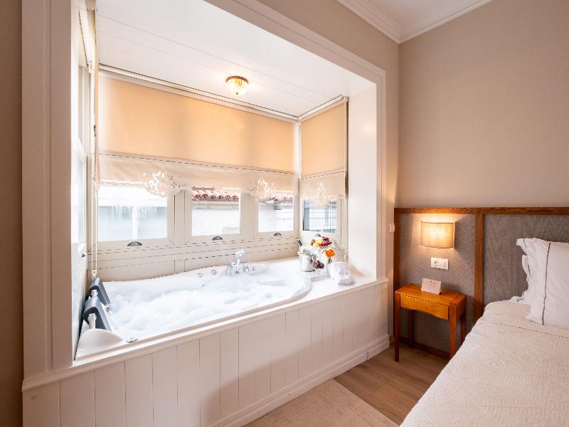 Viento Hotel image
