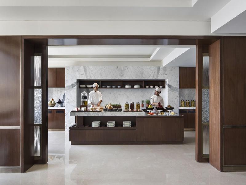 JW Marriott Mumbai Sahar image