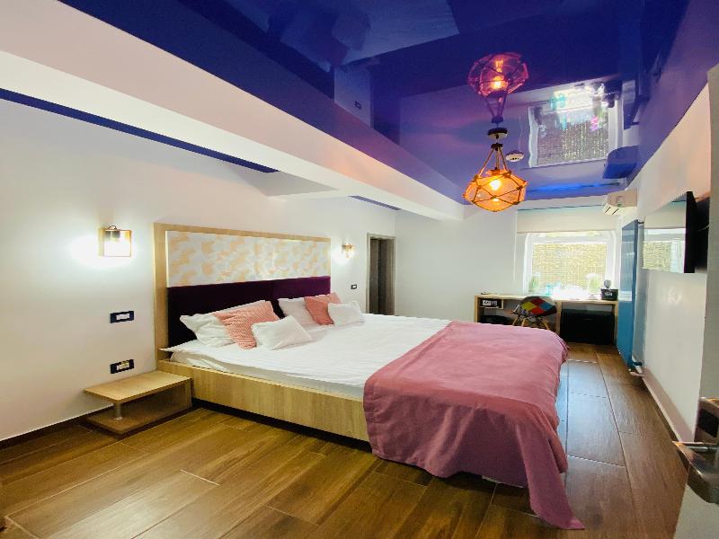 MAREA NEAGRA HOTEL image