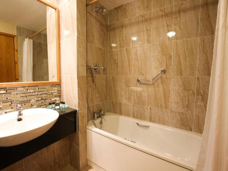Tullamore Court Hotel And Leisure Centre image