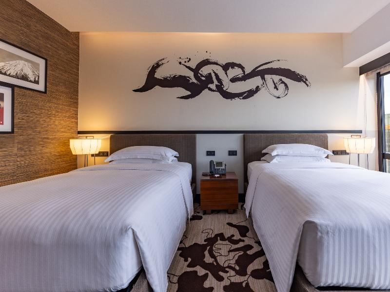 Nobu Hotel Manila image