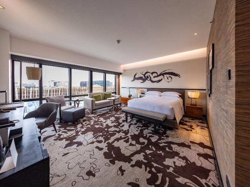 Nobu Hotel Manila image