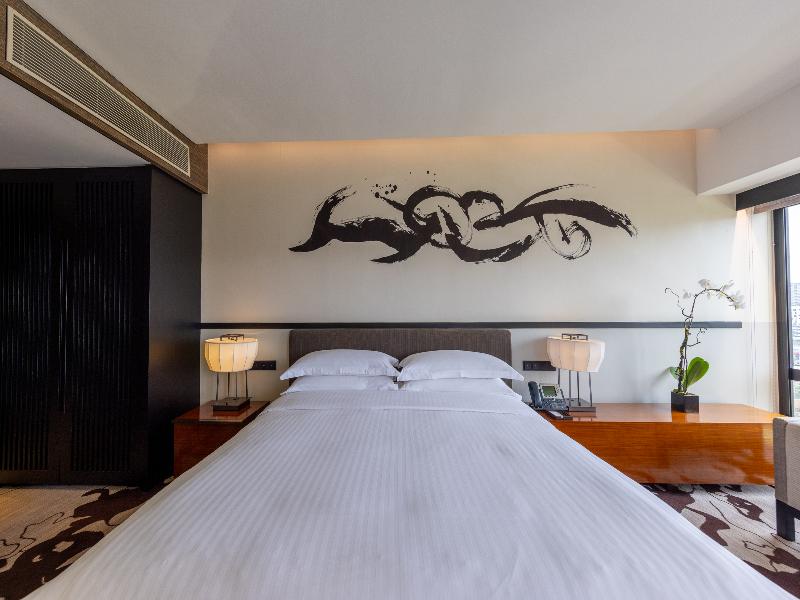 Nobu Hotel Manila image