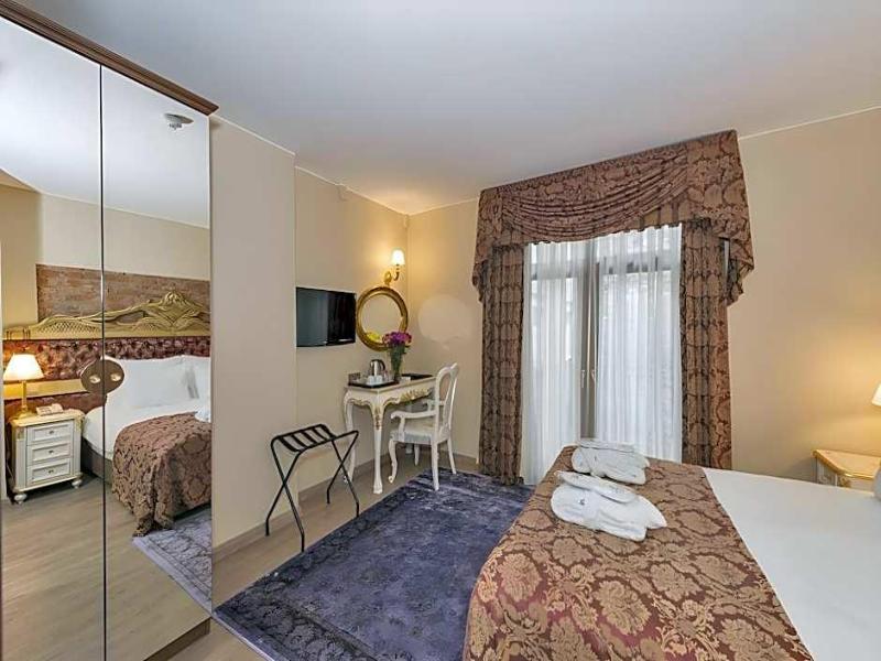 By Murat Royal Hotel image