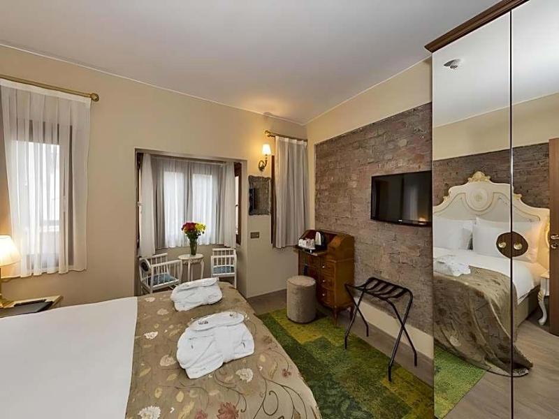 By Murat Royal Hotel image