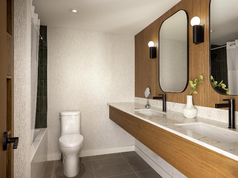 Banff Park Lodge Resort image