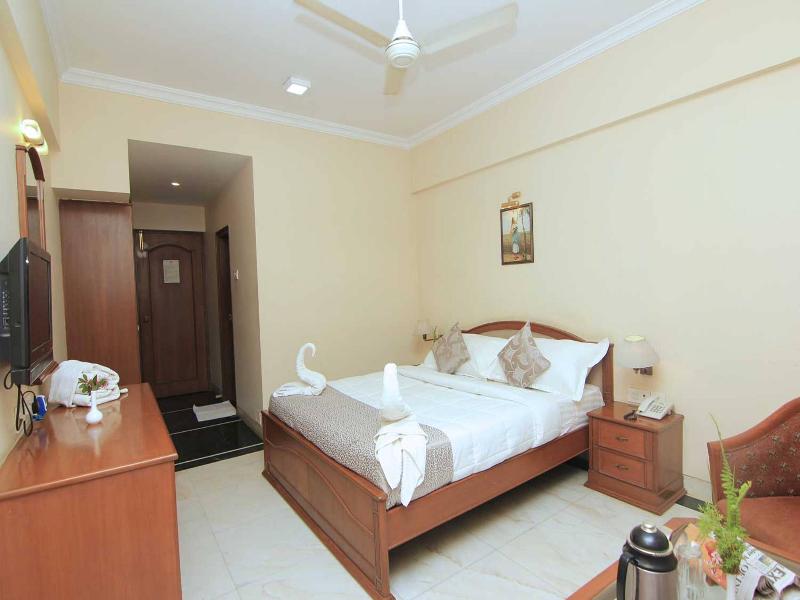 Hotel The Metropole image