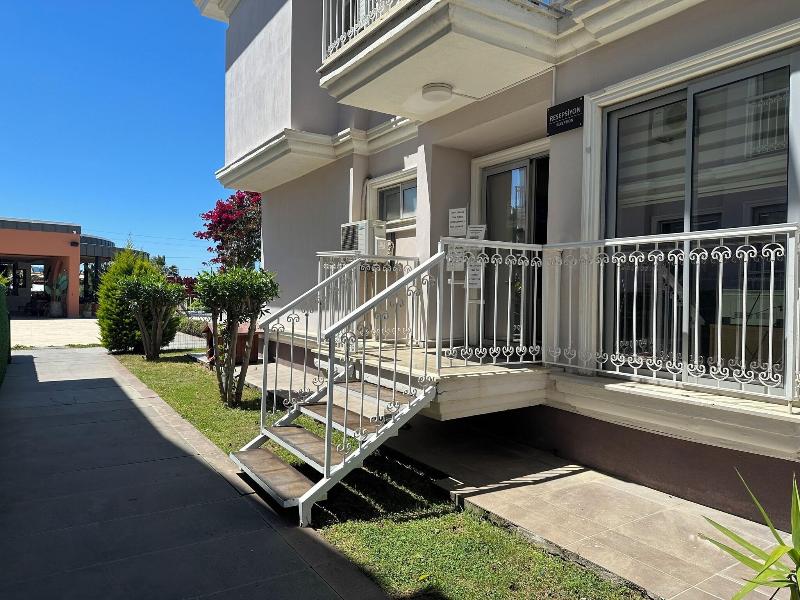 Daphne Residence image