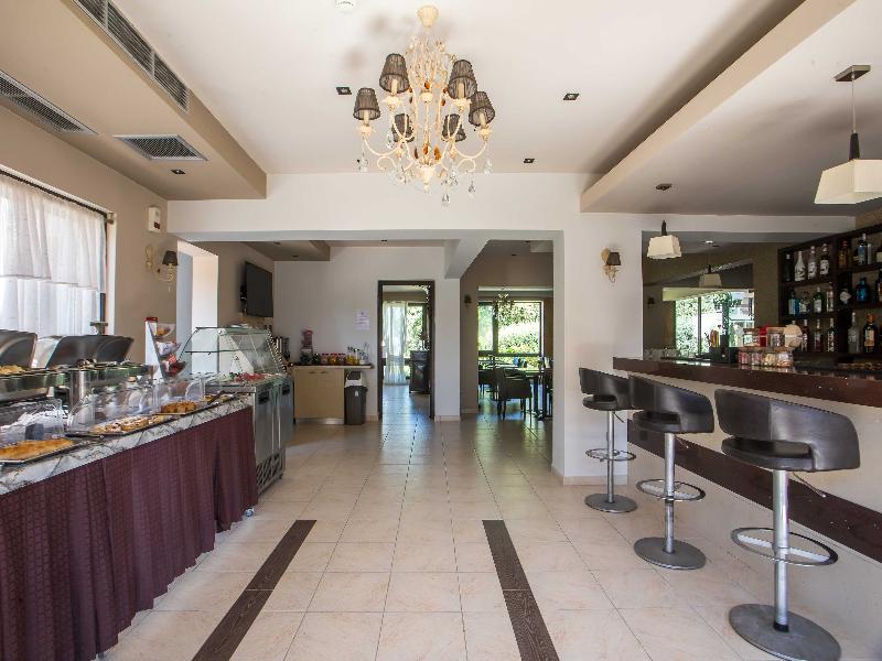 Santa Helena Hotel image