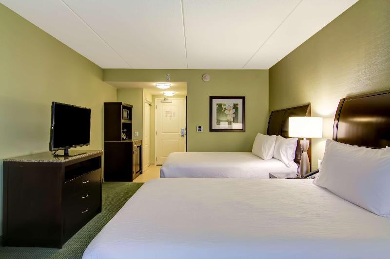 Hilton Garden Inn Woodbridge image