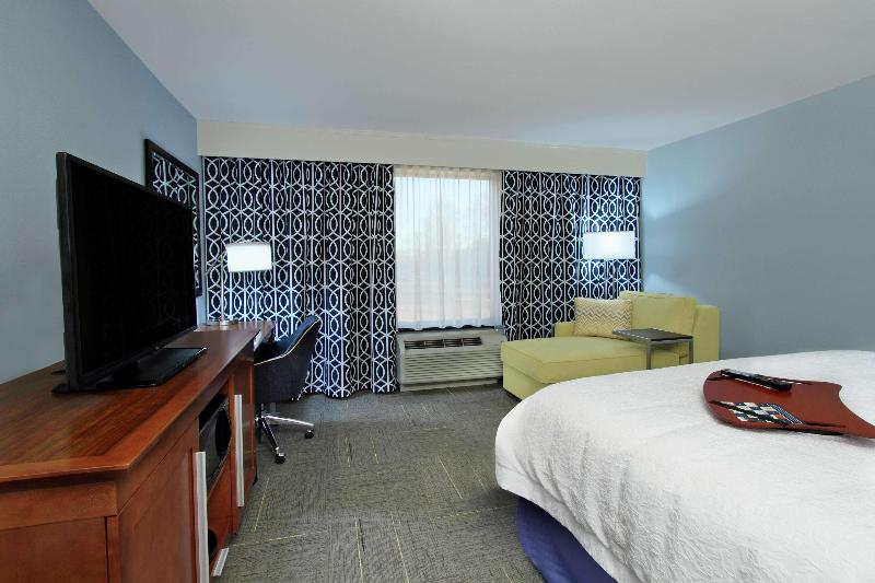 Hampton Inn Jackson/Richland-Highway 49 image