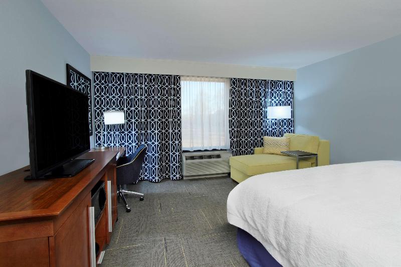 Hampton Inn Jackson/Richland-Highway 49 image