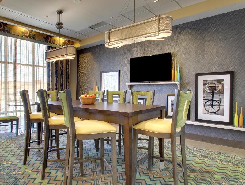 Hampton Inn Hernando image