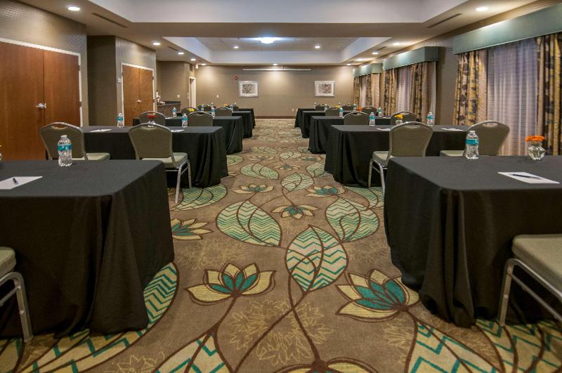 Hampton Inn Hernando image