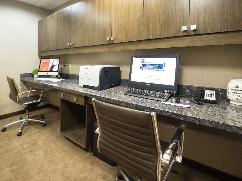 Hampton Inn Hernando image