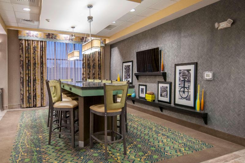 Hampton Inn Hernando image