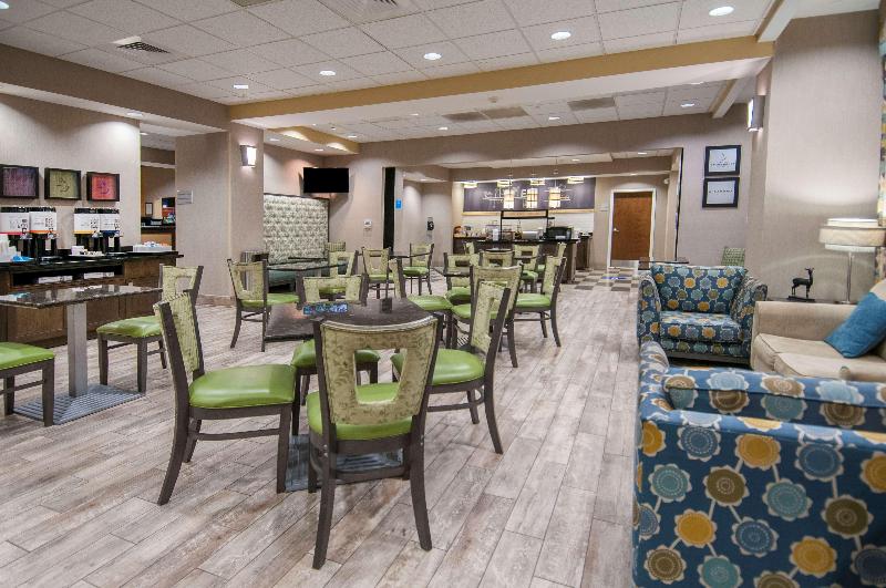 Hampton Inn Hernando image