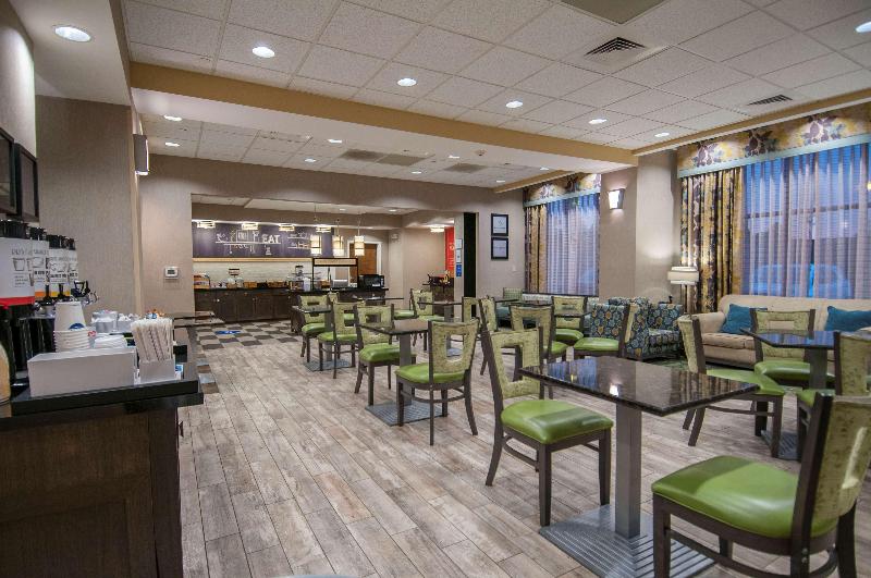 Hampton Inn Hernando image