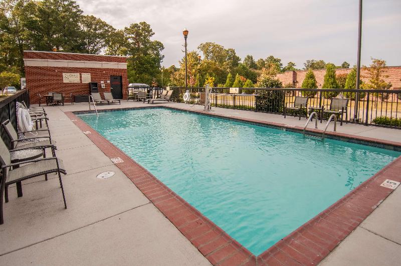 Hampton Inn Hernando image