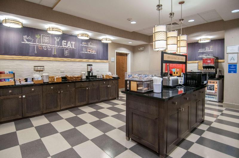 Hampton Inn Hernando image