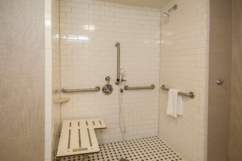 Hampton Inn Hernando image