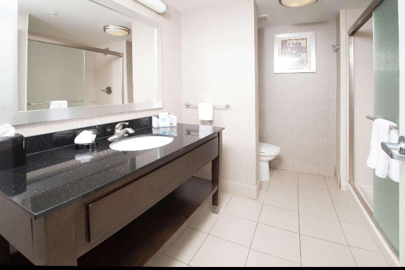 Hampton Inn Hernando image