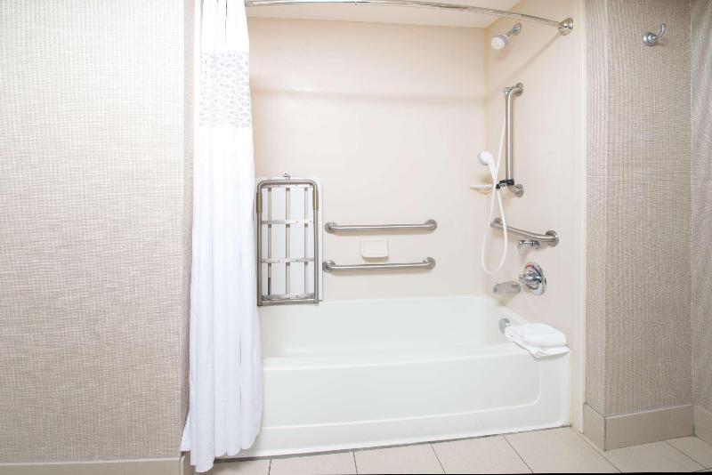 Hampton Inn Hernando image