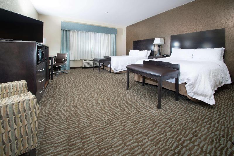 Hampton Inn Hernando image