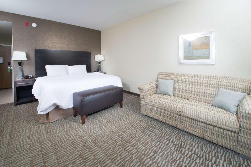 Hampton Inn Hernando image
