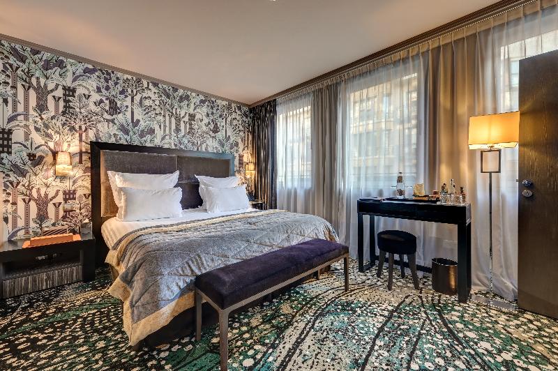 The One Alma Paris image