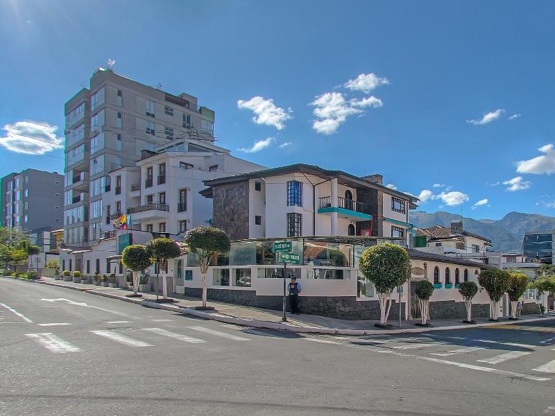 Boutique Anahi image