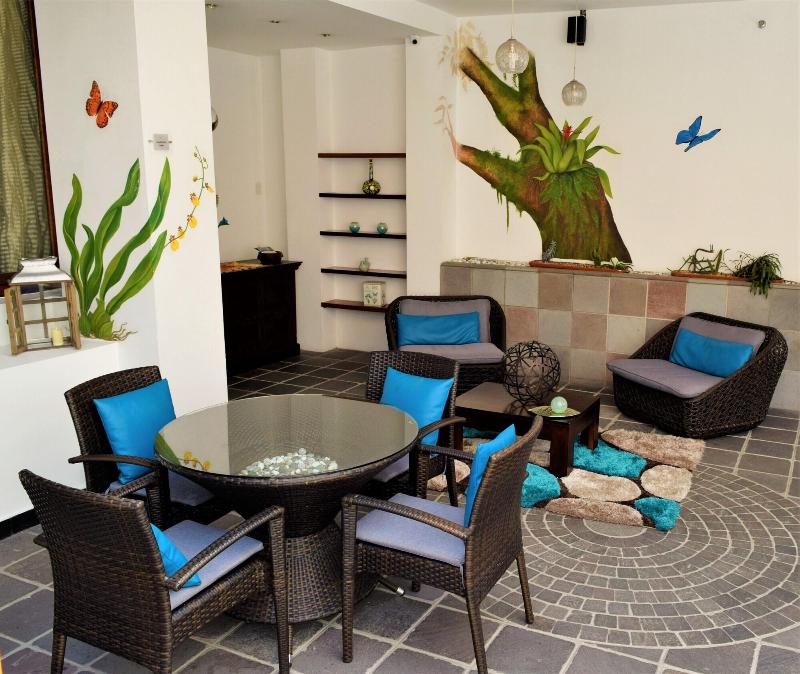 Boutique Anahi image