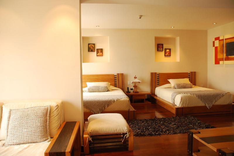 Boutique Anahi image