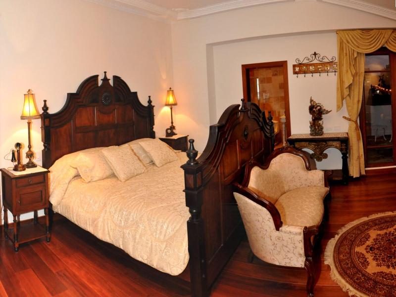 Boutique Anahi image