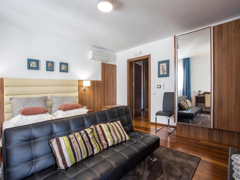 Villa Karda Residence image