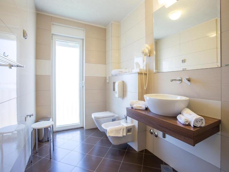 Villa Karda Residence image